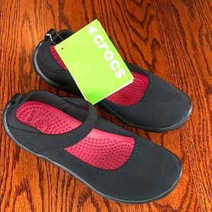 Crocs—Juniors size 3 black Mary Janes.